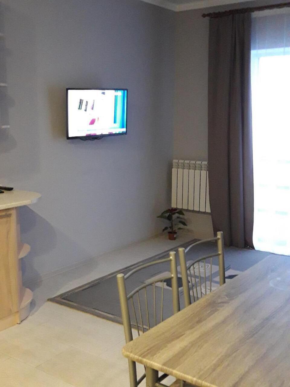 Lutsk, Double-Room Apartments Exteriör bild